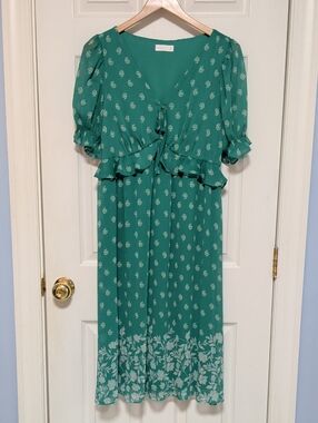 LC Lauren Conrad Green Floral Tie-Front Midi Dress